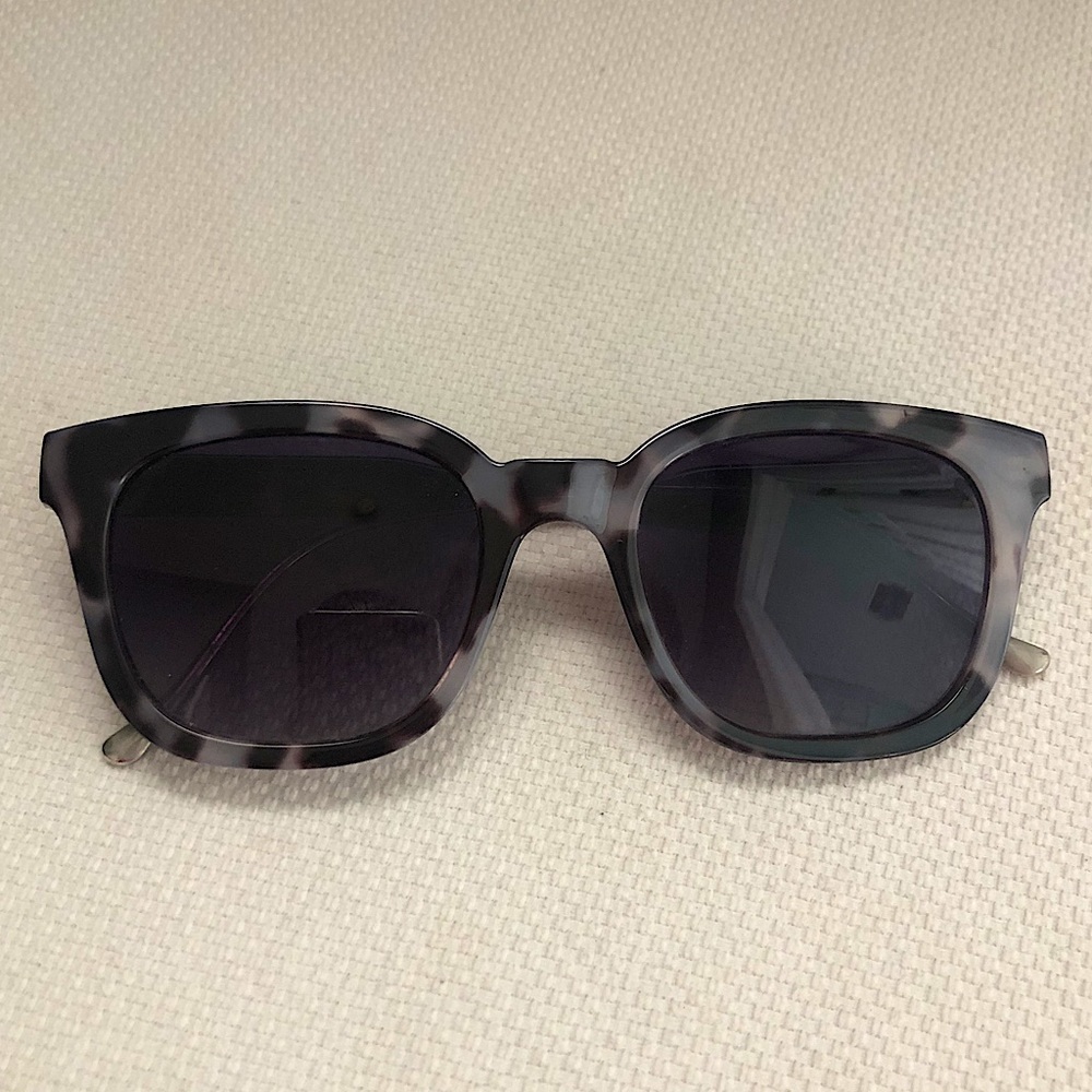 Black & Gray Tortoise Colored Sojos Sunglasses